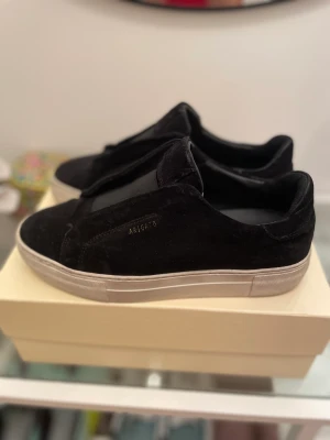 Skor - Arigato clean 360 laceless storlek 37. Säljer pga för små