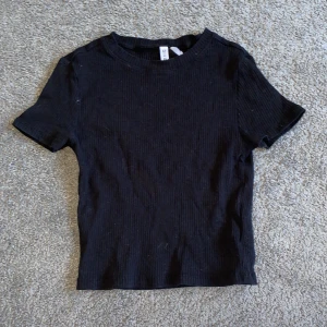 basic t shirt - fin basic t-shirt 