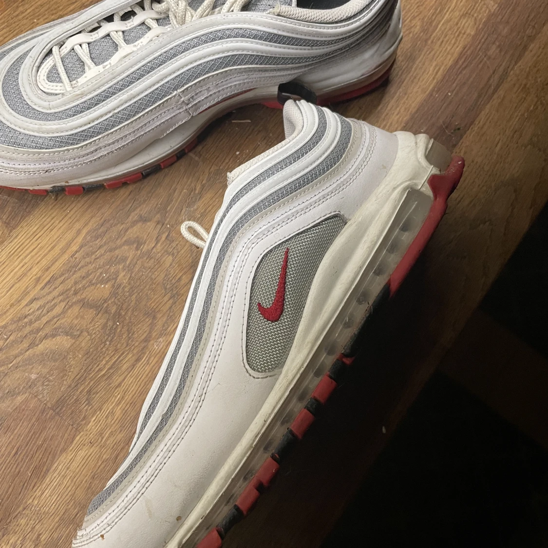 Airmax 97 vit och röd 
