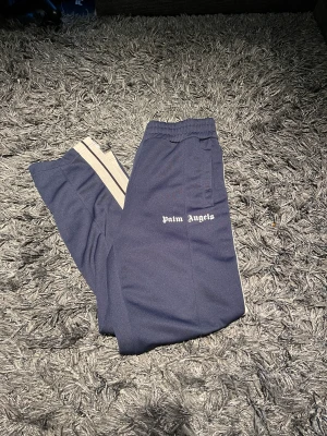Palm angels  - Palm angels pants   Size: L Pris: 1599kr Skick: 9/10