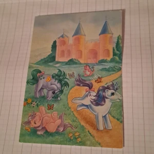 Vykort  - Till inredning, finns text på baksidan, men det kan man nog klistra lver med vitt pappper om man vill skicka kortet igen. Vid funderingar skicka gärna pm. Pris är diskuterbart. 💖😊