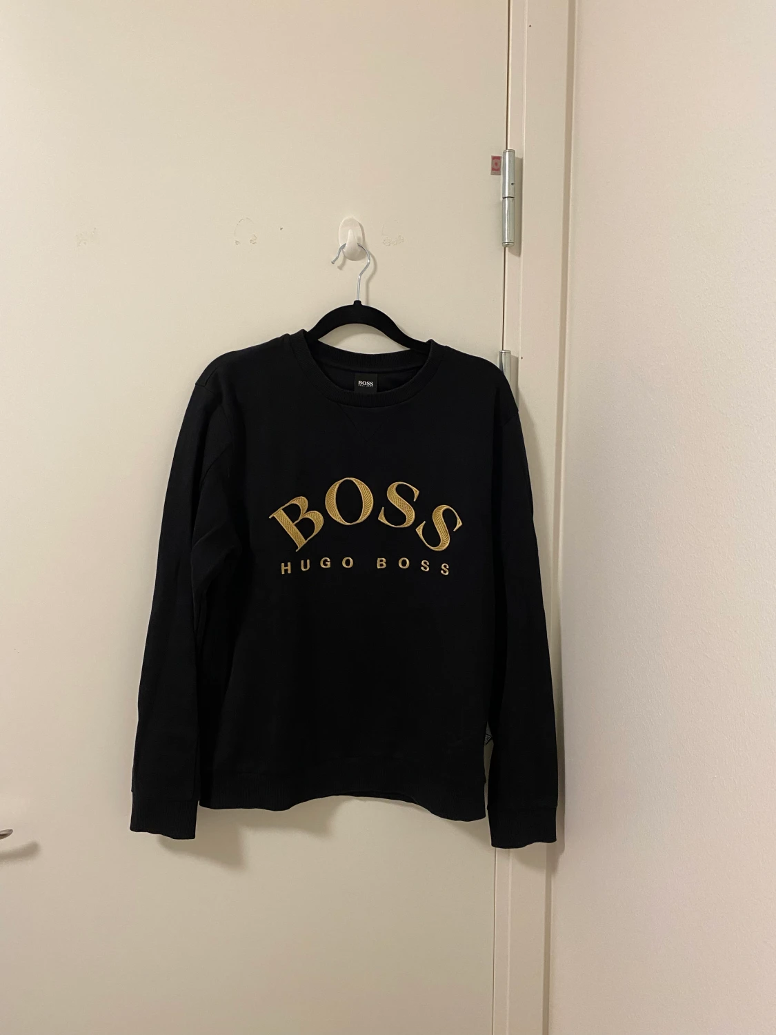 Hugo boss sweatshirt