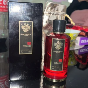 Red tobacco  - Hej jag säljer min parfym pga besluts ångest har endast använd 3 sprut och vill sälja den va inte riktigt nöjd med den . Den är unisex både för tjej å kille kvitto finns ! 