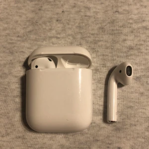 Air pods  - Air pods. Ge ett bud. Bra skick. 