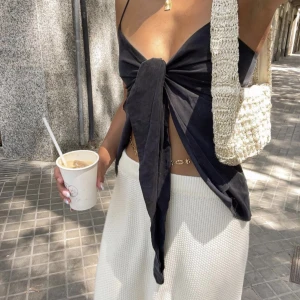 Djerf topp - Ett super fint linne från djerf😍 passar till allt 