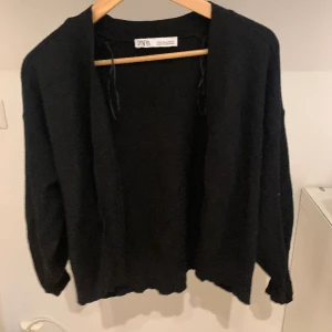 Söt kofta  - Säljer denna söta kofta från zara