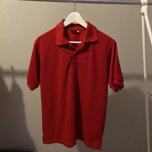 Polo Ralph lauren pike - Ralph lauren pike i perfekt skick men som inte kommer till användning. Nypris 1200. Mitt pris 250. Frågor? Kontakta mig dm!🤙🏻🔥