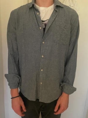 Skjorta/overahirt - Säljer just nu min skjorta ifrån Hampton republic. Inga defekter då den knappt är använd. 