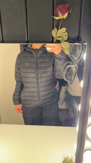 Hangten jacka  - Den kommer inte till användning, skriv för mer information 💞