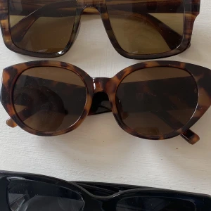 Solglasögon  - Fina solglasögon ❣️