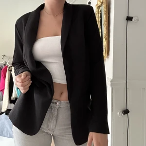 Oversized kavaj - Skitsnygg kavaj från Nakd. Helt oanvänd med prislapp!! 