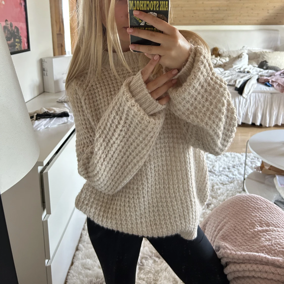 Beige stickad tröja - 90