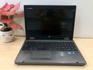 Hp Probook 6560b ink laddare + batteri  Mkt fint skick! - Hp Probook 6560b inklusive batteri och laddare.  Fungerar utmärkt utan problem.  Datorn är just nu installerad med Windows 8.1 Pro. 8Gb Ram, I3 processor,Vga port,Display port, 5st usb 2.0 portar  Men även mkt mer egenskaper.   Kan skickas el hämtas!  Mvh