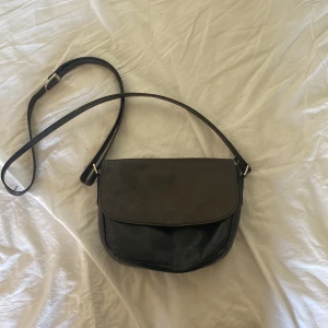 Vintage axelbandsväska - Snygg och i bra skick