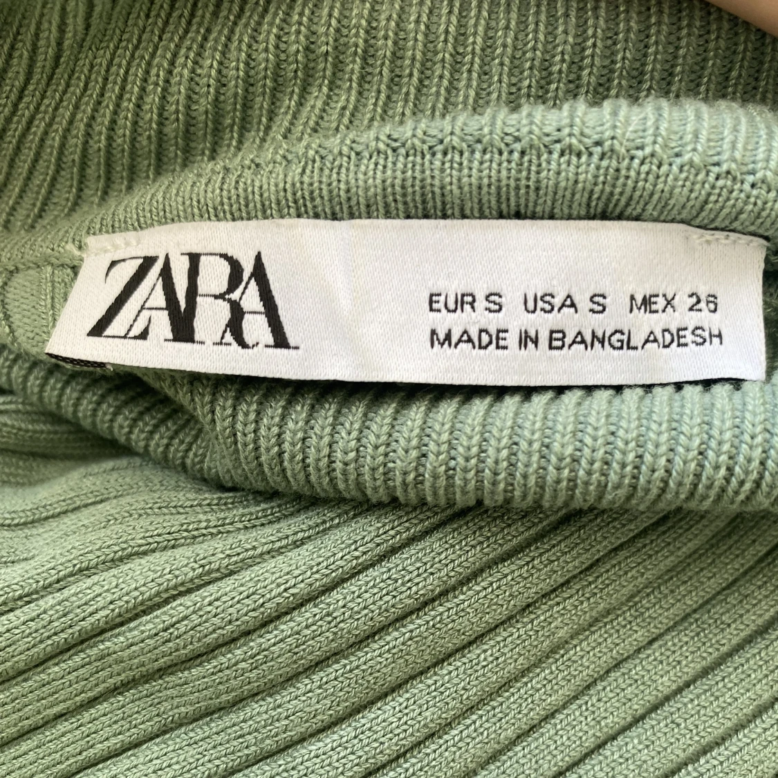 Grön turtleneck  - 91