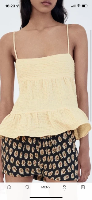 Topp - Topp från zara med öppen rygg