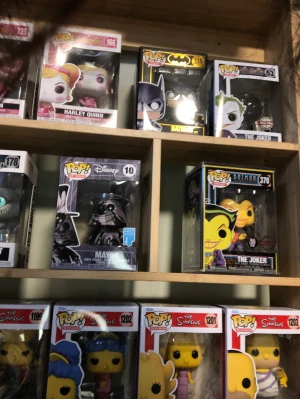 26 Funko pop - Säljer 26 Funko pop. Samling värde på 4741 SEK ingen är öppnad. Men 3 av Lådorna är skadade. 2000kr vid snabb köp 