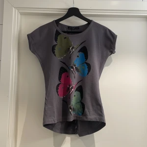 T-Shirt - Pris kan diskuteras vid snabb affär! 