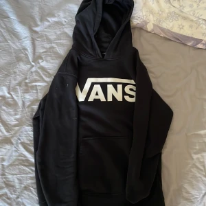 Vans hoddie 164 - Ett välldigt skön hoddie från Vans bra skick