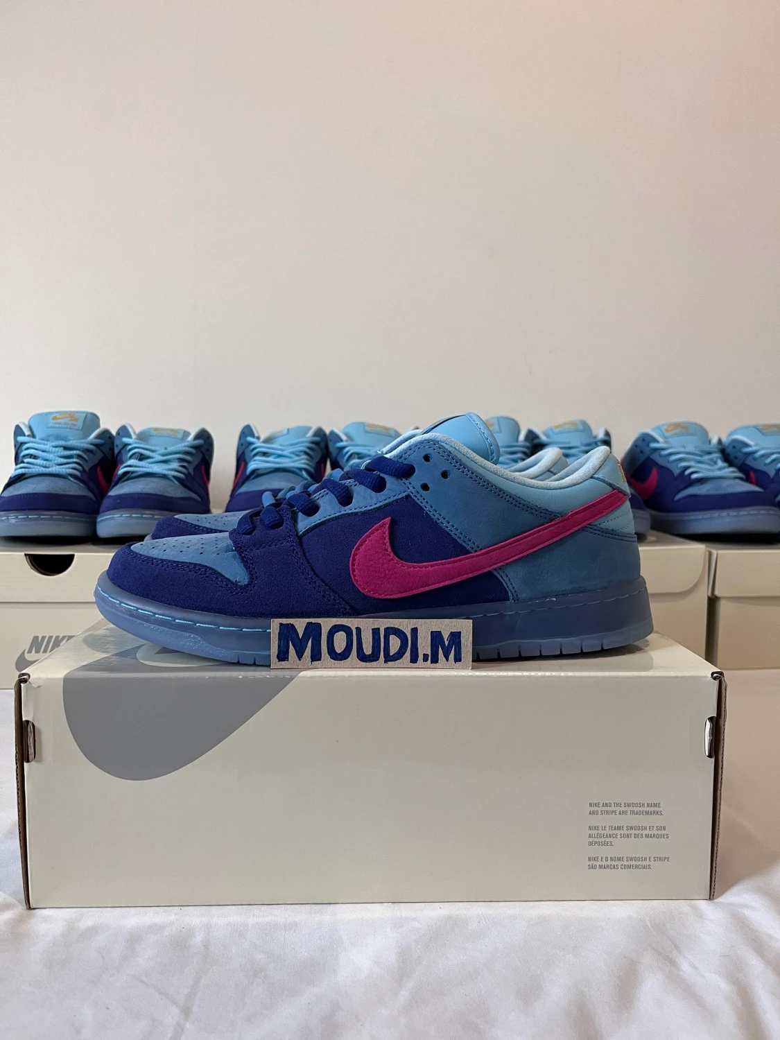 Nike Sb Dunk Low x Run The Jewels - 90