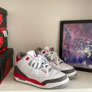 Air jordan 3 - Air jordan 3 fire red, storlek 36 kommer med orginallåda 