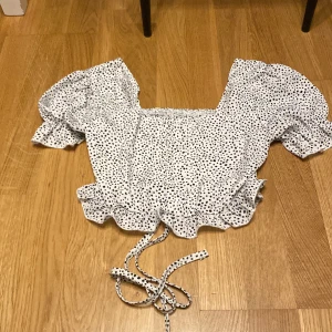 Topp strl small  - Top strl small, fint skick. 