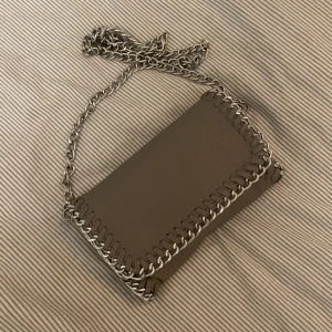 Tiamo väska - Tiamo väska, knappt använd så superfint skick! 💕