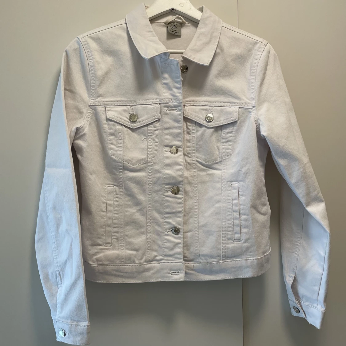 Vit jeansjacka  - 37