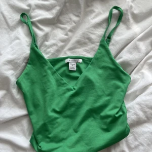 Topp - Topp köpt från Amisu aldrig använt.