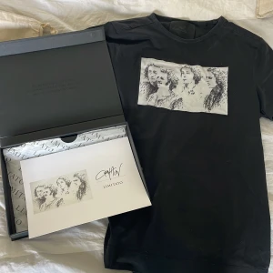 Limitato - Limitato limited edition 158/1500. Använd vid 3 tillfällen annars bara legat i sin box alltså i helt nyskick! Storlek S köpta för 2300