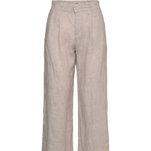 Linnebyxor  - Jätte fina linnebyxor från Gina Tricot. storlek s