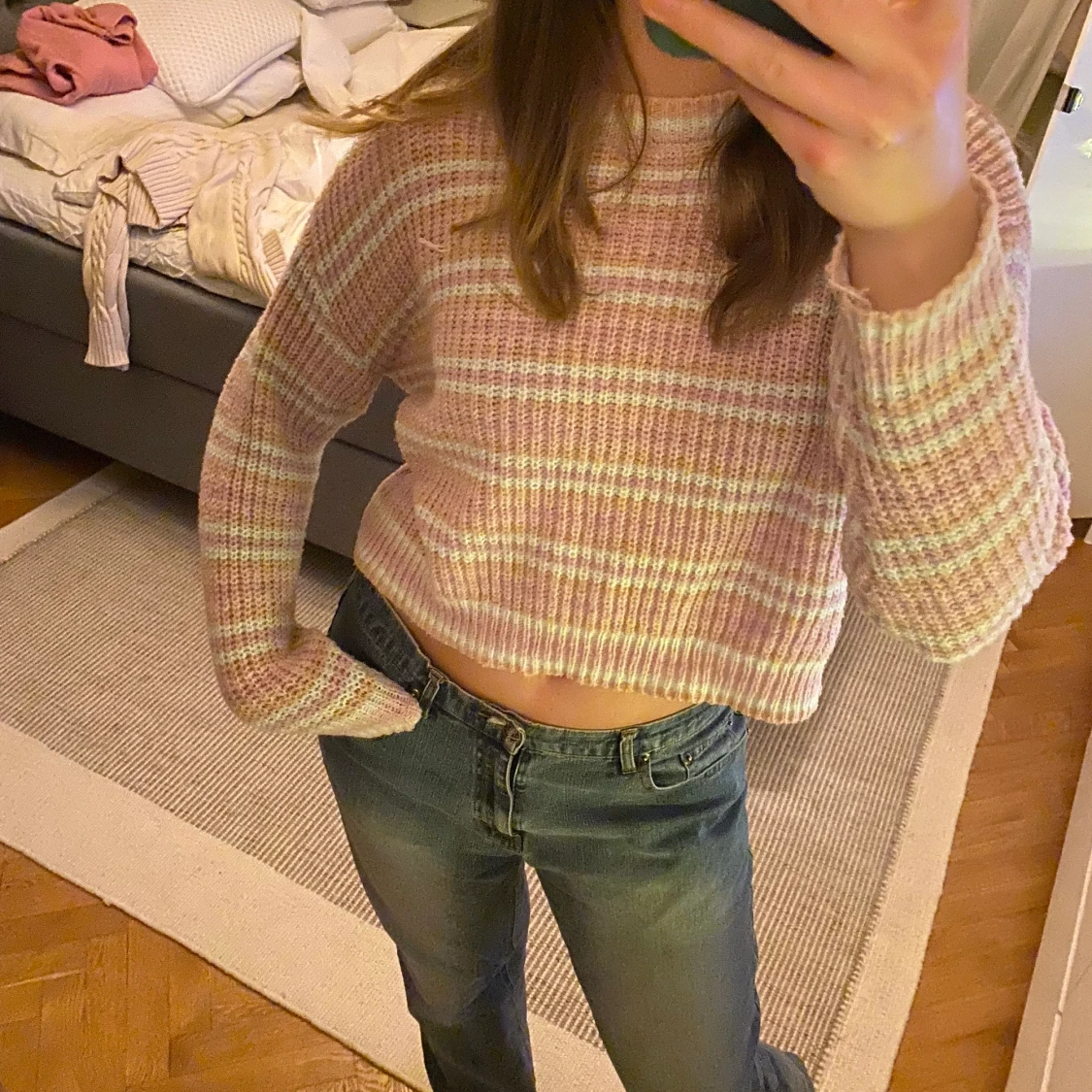 Stickad croppad tröja 