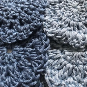 2-pack Neptunus🦋💙 - Återanvändbara bomullsrondeller med tillhörande påse. Vi virkar rondellerna och syr påsarna själva🤎