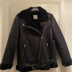 Jacka - Strl.M! Kommer ifrån märket pieces