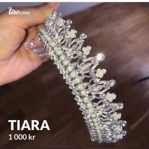 Tiara - Helt ny 