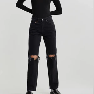 Fint skick! - Jag säljer dessa jätte fina jeans pga att dom är för stora för mig.