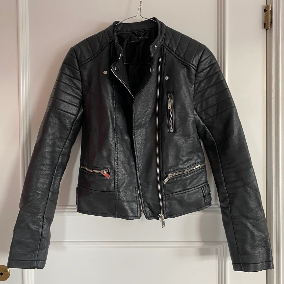 Svart Moto Skinnjacka från Zara