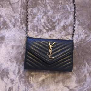 Gucci Väskor från Yves Saint Laurent | Köp begagnat på Plick