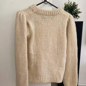 Helt ny aldrig brugt envii sweater i beige