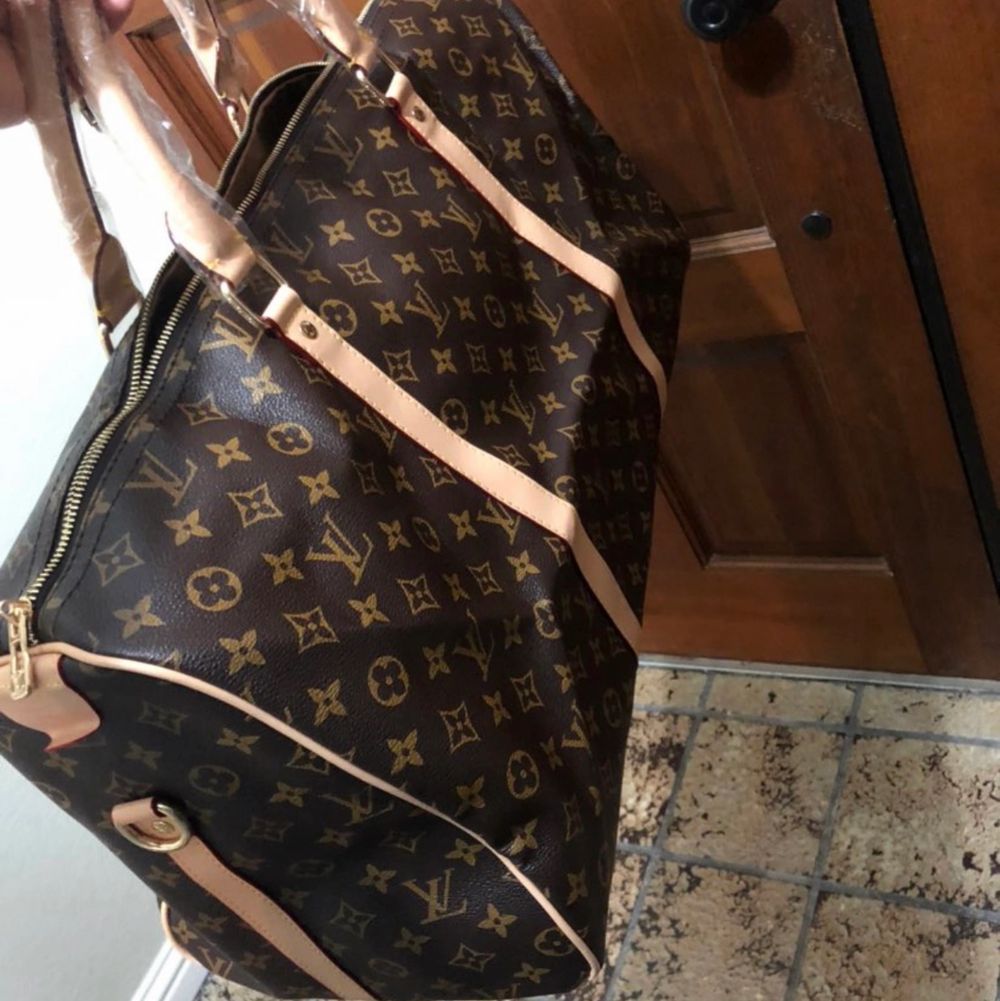 Louis Vuitton Bag AA+kopia. VĂ€skor.