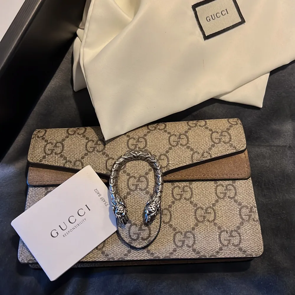 Gucci Dionysus mini as new. Bought in Florence for Christmas but I really didn’t use it that much, perfect conditions. Comes with box and certificate. New price 790€ like 8384 kronos. I sell for 6500. . Väskor.