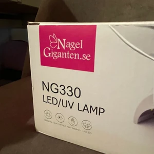 Gel nails lampa  - Nyskick, säljes pga uterslutet intresse. Frakt 66kr spårbart med PostNord 