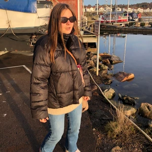 Jeans gina tricot - Jeans från gina i strl 36. Knappt använda