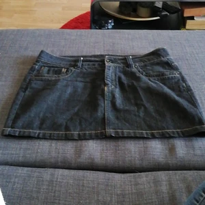 Jeans kjol - Kjol från vero moda som aldrig används längre. Den är i bra skick. 