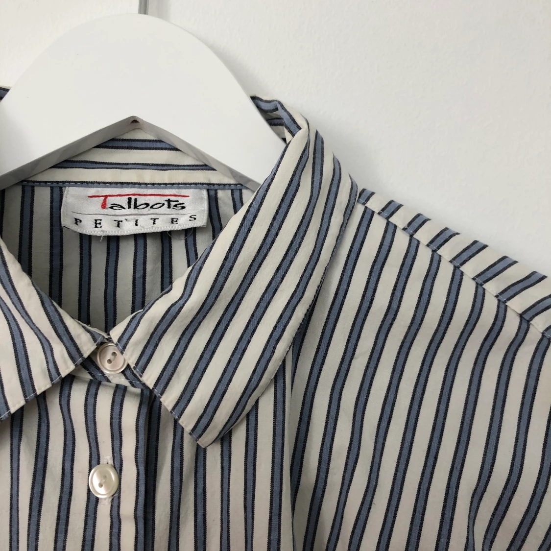 Blå/vit randig skjorta  - 91