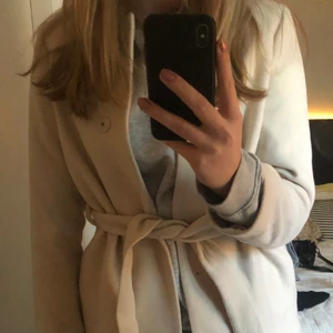 Kappa - Kappa från hm. Tvättas innan ja säljer, använd 1-2 gånger så som gått som ny. Ljusrosa/beige färg. ❤️