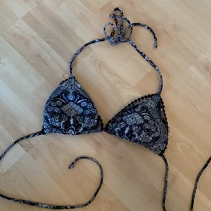 Bikinitopp - Bikinitopp i fint skick! Köparen står för fraktkostnaden ❤️