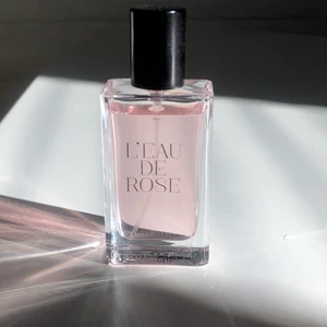 Leau de rose parfym  - Leau de rose parfym 30ML. Helt oanvänd, frakt ingår.