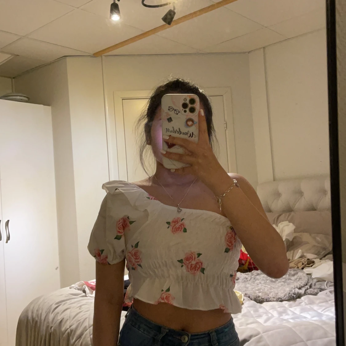 One off shoulder topp