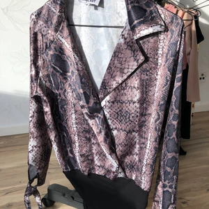 Body - Använd fåtal gångers . Storlek S.  Nypriset låg på 399:-